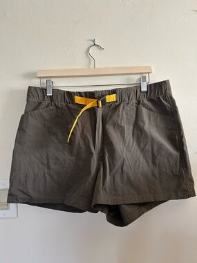 The North Face Women’s Olive Green Hoking Shorts with Yellow Belt